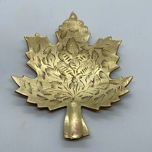 Vtg Brass Engraved Maple Leaf Ashtray Trinket Tray Signed India 4.2” L / 3.6” W